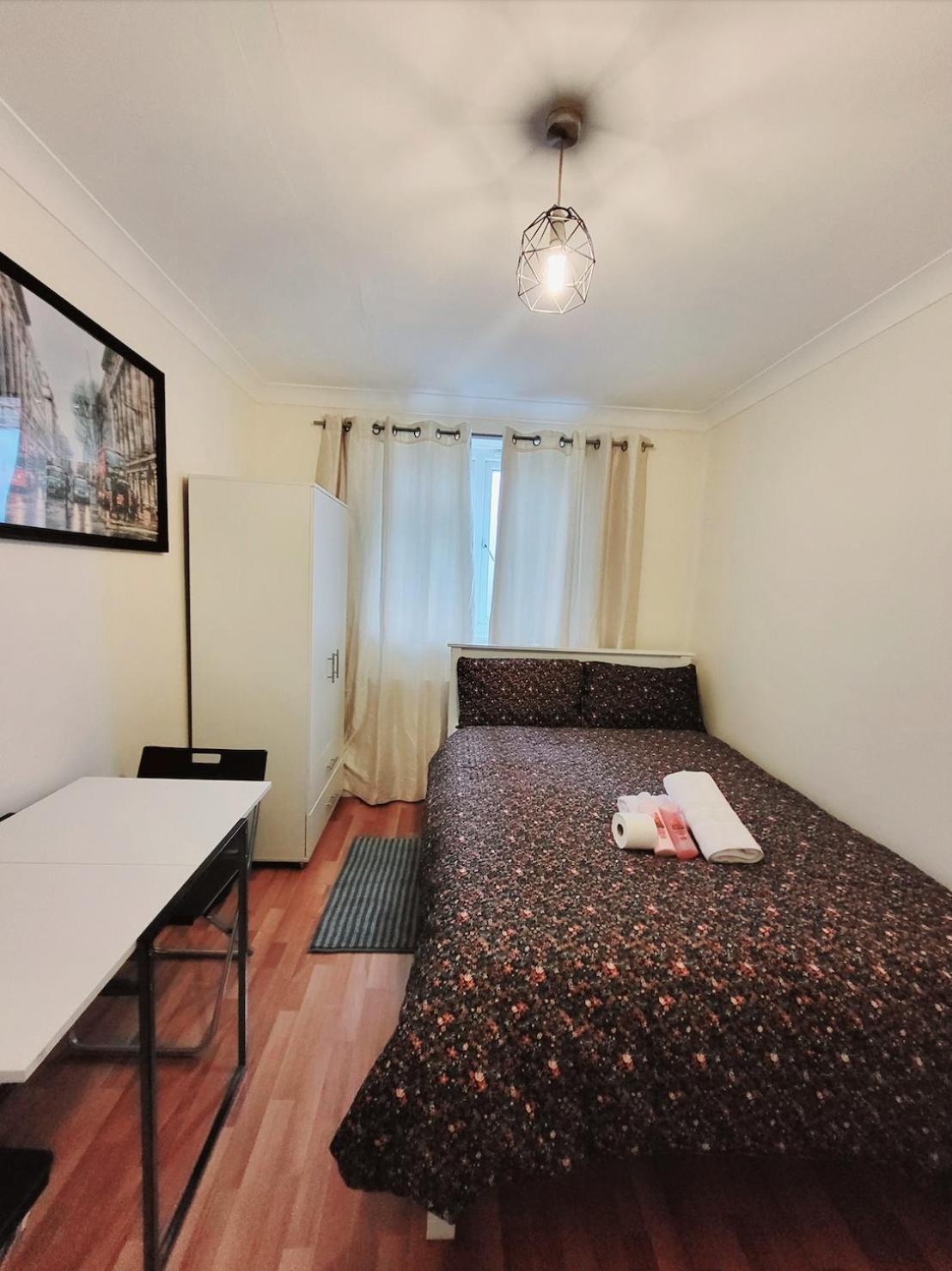 Huge And Affordable 3 Bedroom Flat In Hammersmith For 7 People With Welcome Breakfast لندن المظهر الخارجي الصورة