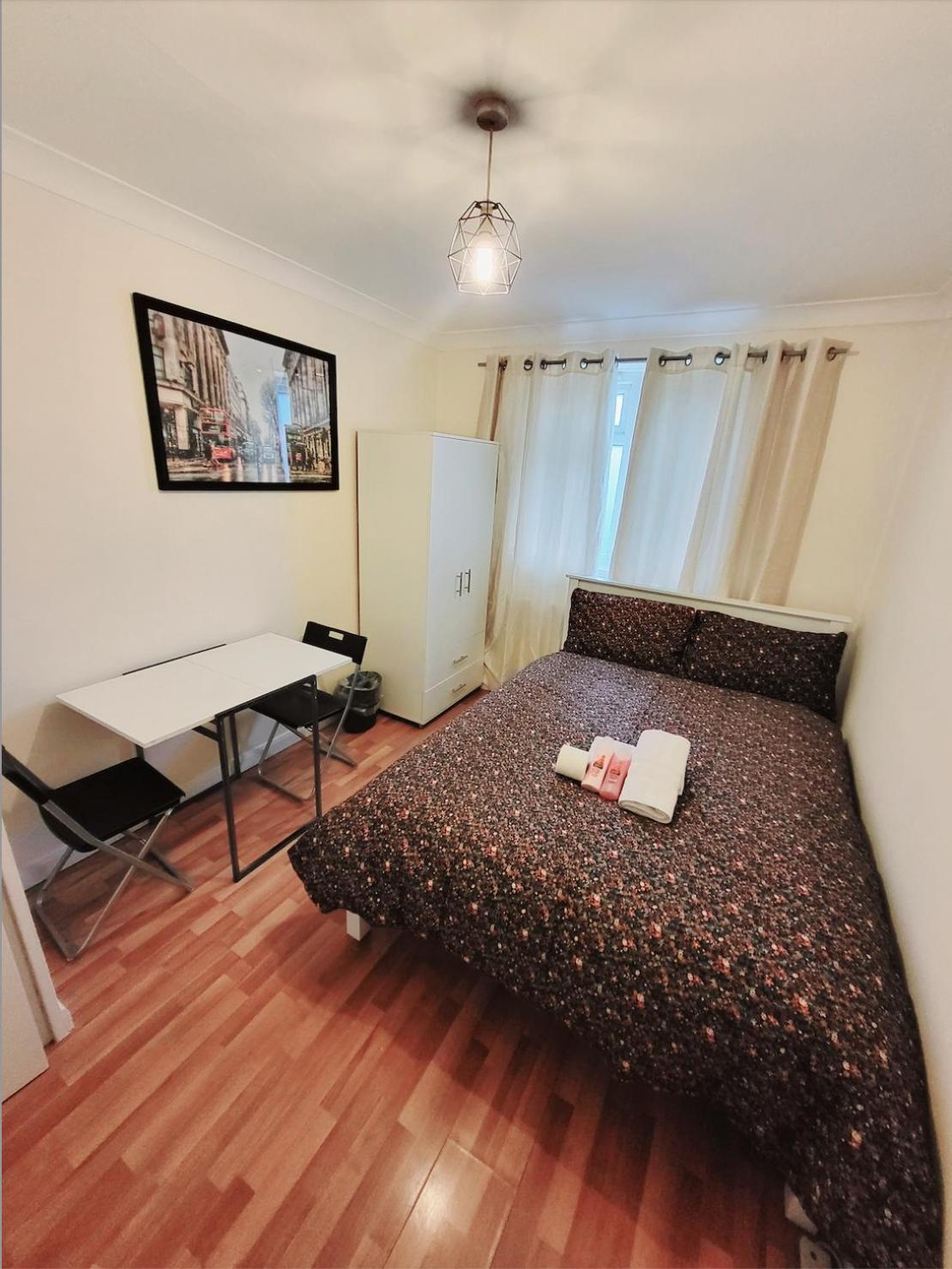 Huge And Affordable 3 Bedroom Flat In Hammersmith For 7 People With Welcome Breakfast لندن المظهر الخارجي الصورة