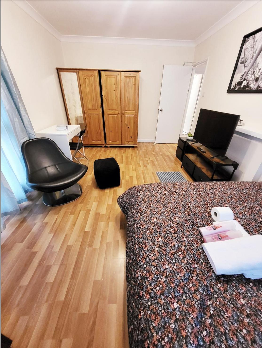 Huge And Affordable 3 Bedroom Flat In Hammersmith For 7 People With Welcome Breakfast لندن المظهر الخارجي الصورة