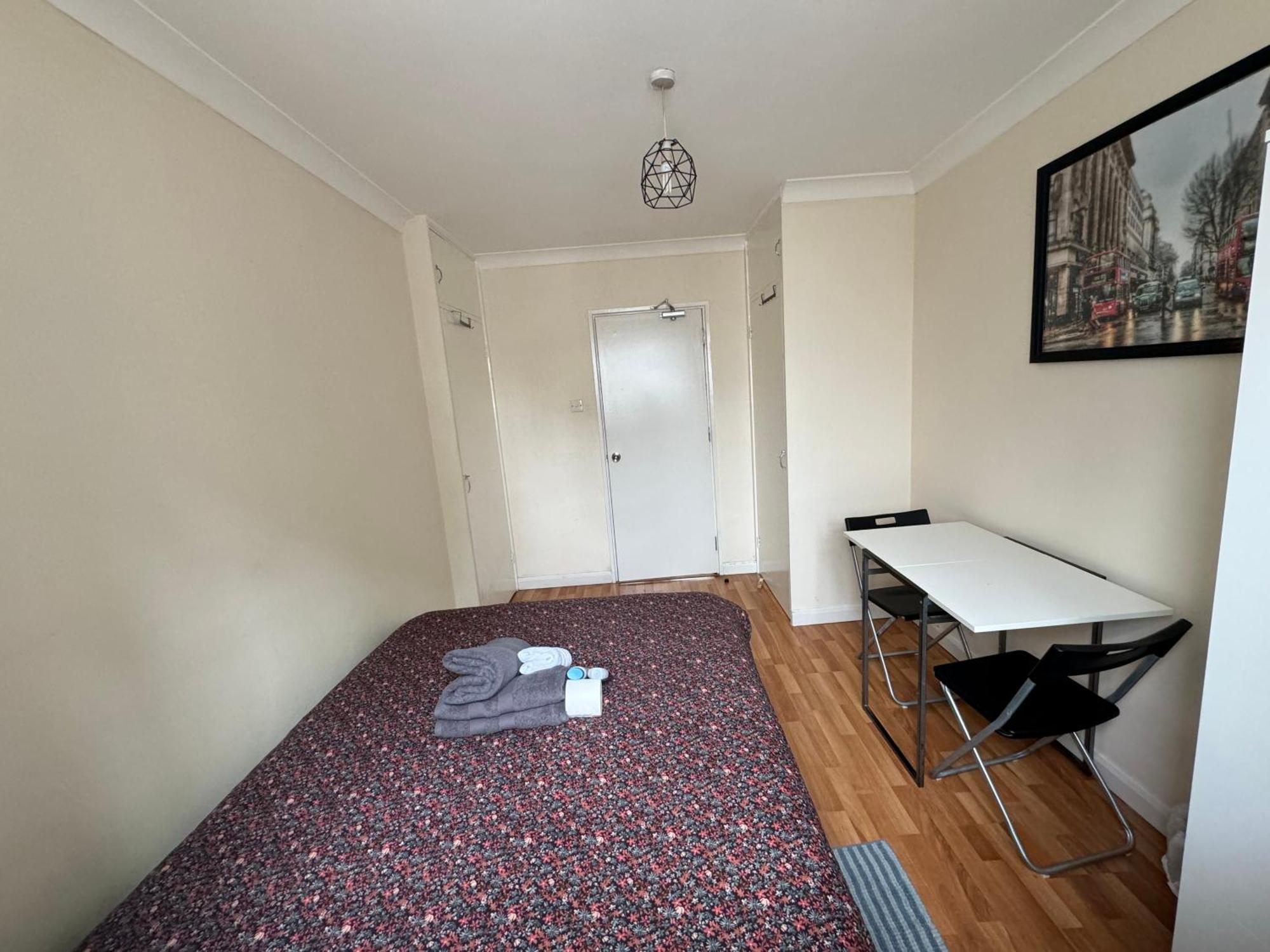 Huge And Affordable 3 Bedroom Flat In Hammersmith For 7 People With Welcome Breakfast لندن المظهر الخارجي الصورة